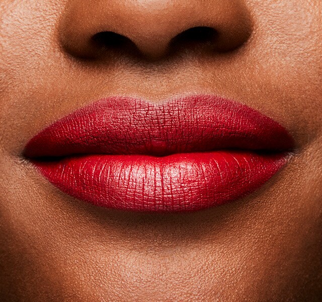Retro Matte Lipstick Mac Cosmetics South Africa Mac define a su best seller como un rojo azulado intenso, mate y de larga duracion. retro matte lipstick mac cosmetics
